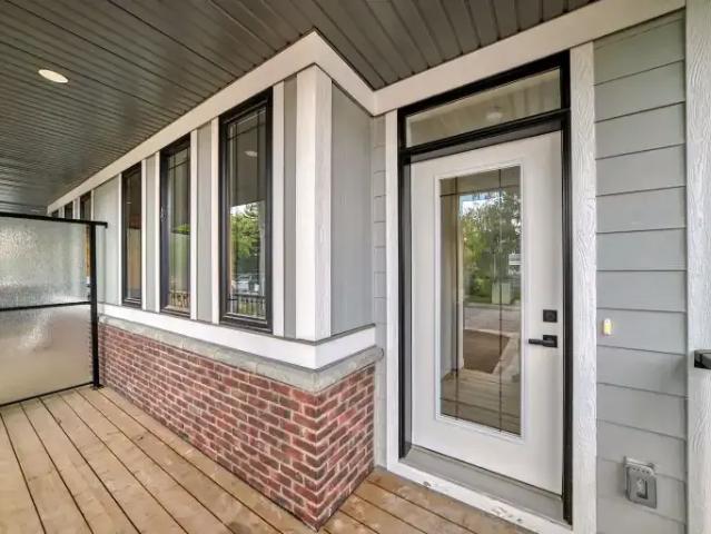 For Rent 3 Bedroom Apartment Calgary AB DS100808485