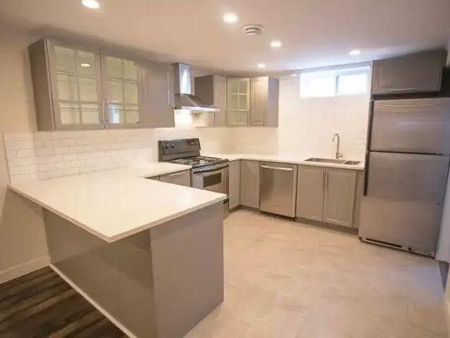 For Rent 3 Bedroom Apartment Calgary AB DS101400067