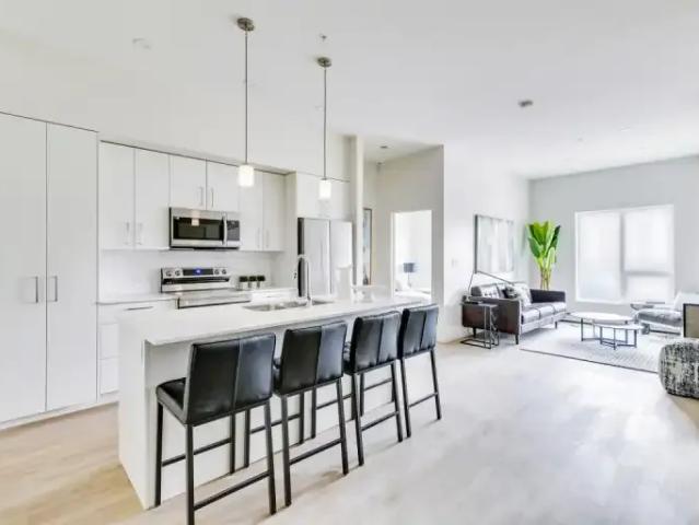 For Rent 3 Bedroom Apartment Calgary AB DS101687165