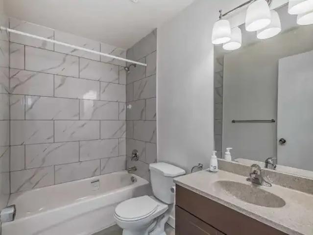 For Rent 3 Bedroom Apartment Calgary AB DS102434437