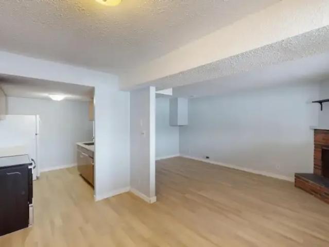 For Rent 3 Bedroom Apartment Calgary AB DS102846540