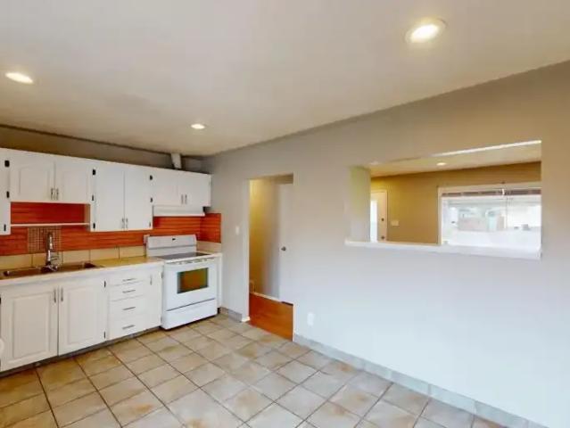 For Rent 3 Bedroom Apartment Calgary AB DS102846561