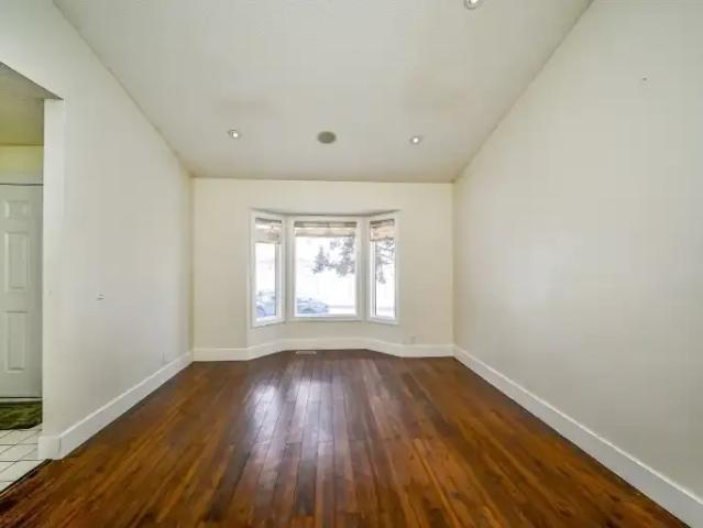 For Rent 3 Bedroom Apartment Calgary AB DS102883506