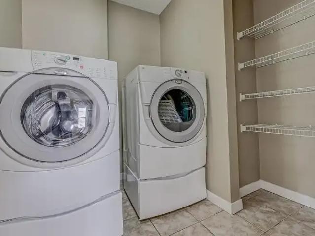 For Rent 3 Bedroom Apartment Calgary AB DS102914873