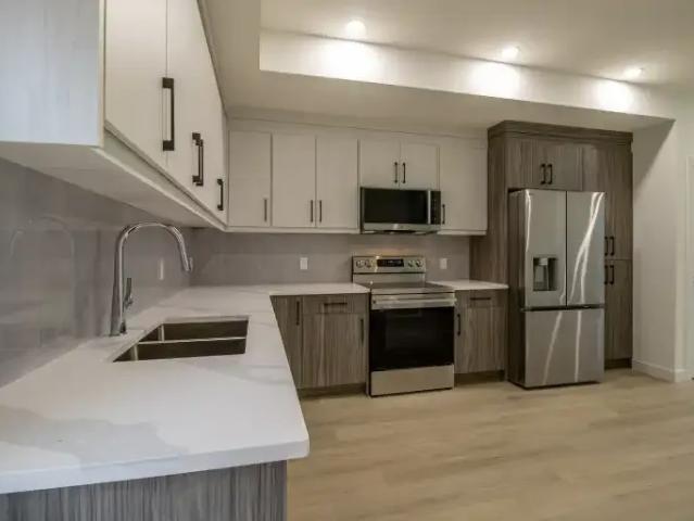 For Rent 3 Bedroom Apartment Calgary AB DS102952259