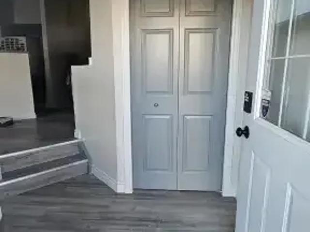For Rent 3 Bedroom Apartment Calgary AB DS103999978