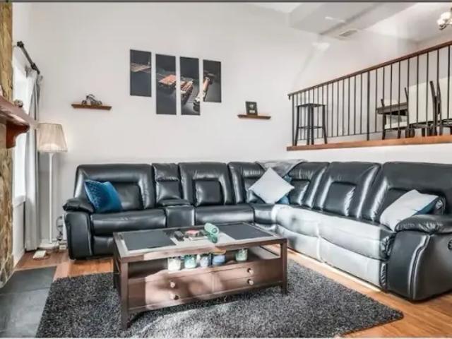 For Rent 3 Bedroom Apartment Calgary AB DS103030699