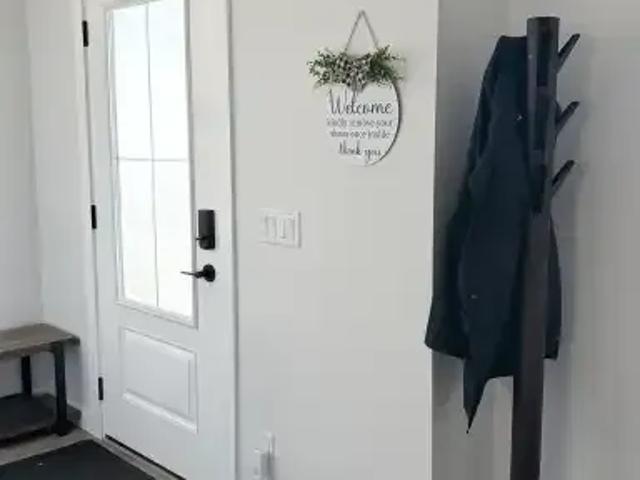 For Rent 3 Bedroom Apartment Calgary AB DS103243641