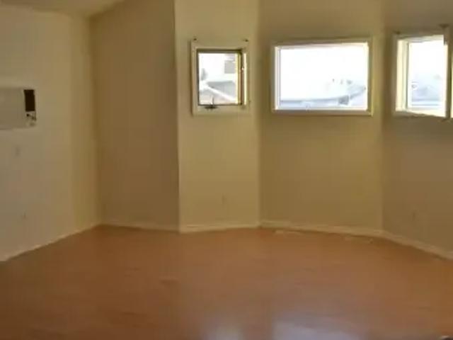 For Rent 3 Bedroom Apartment Calgary AB DS103337937
