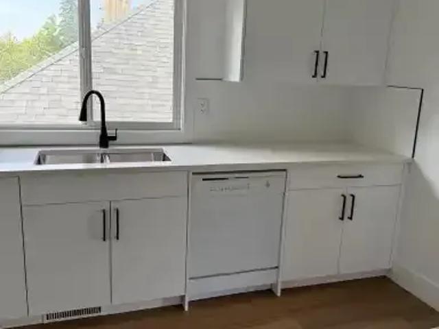 For Rent 3 Bedroom Apartment Calgary AB DS104401494