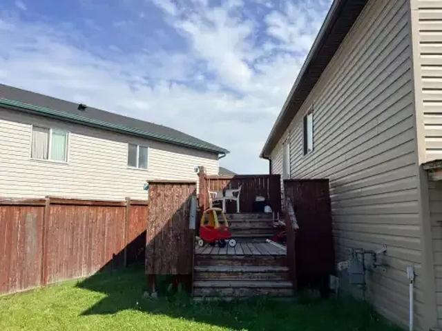 For Rent 3 Bedroom Apartment Calgary AB DS104401556