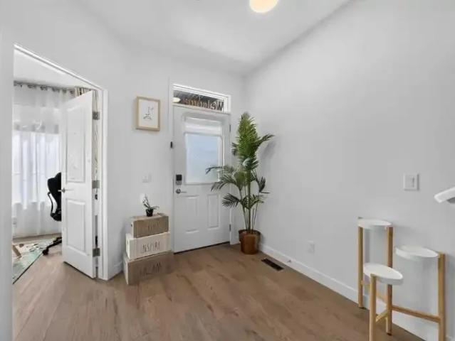 For Rent 3 Bedroom Apartment Calgary AB DS104401635