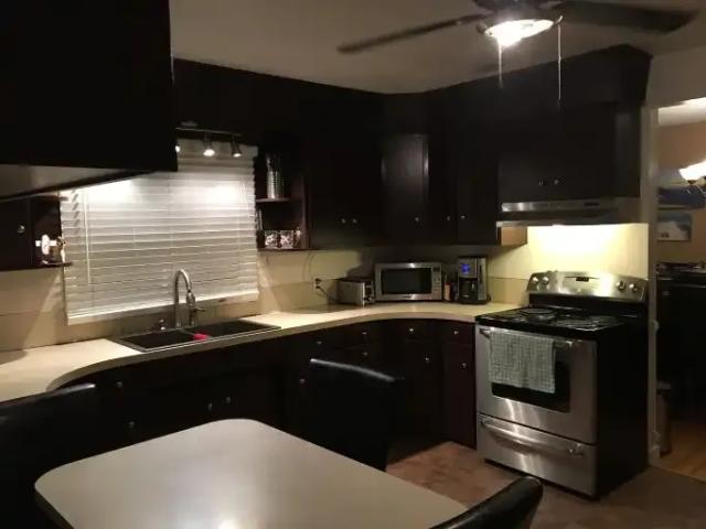For Rent 3 Bedroom Apartment Calgary AB DS104401377