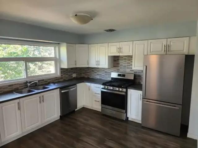 For Rent 3 Bedroom Apartment Calgary AB DS104434134