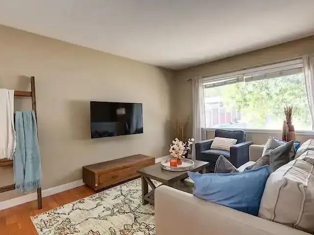 For Rent 3 Bedroom Apartment Calgary AB DS104434282