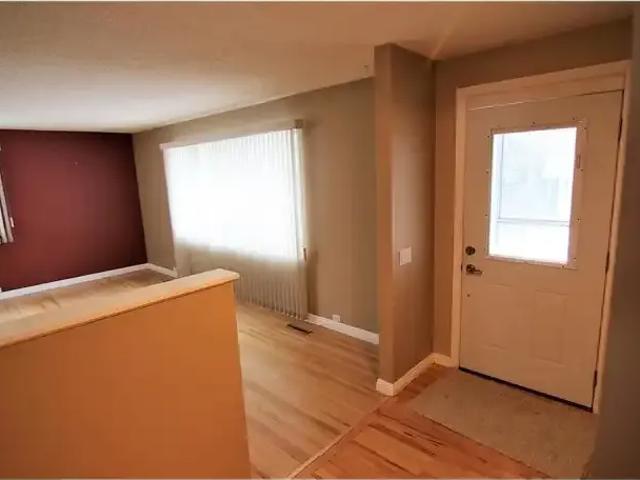For Rent 3 Bedroom Apartment Calgary AB DS104506705