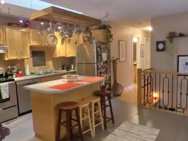 For Rent 3 Bedroom Apartment Calgary AB DS104638312