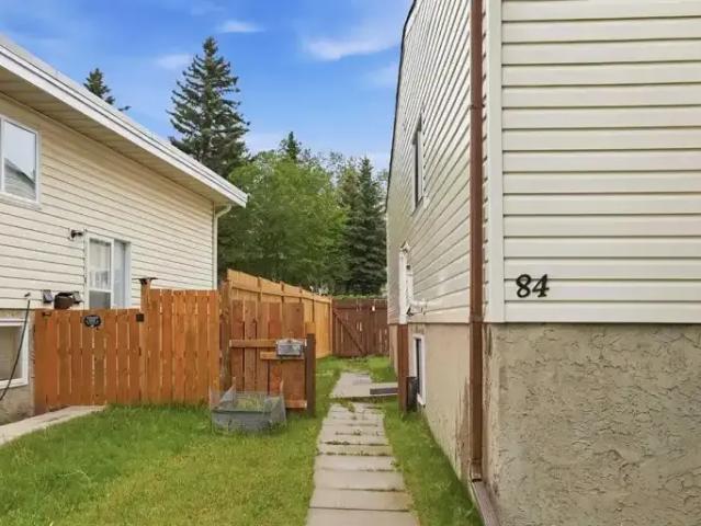 For Rent 3 Bedroom Apartment Calgary AB DS104638389