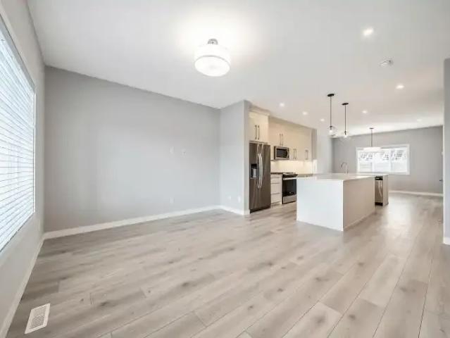 For Rent 3 Bedroom Apartment Calgary AB DS104681831