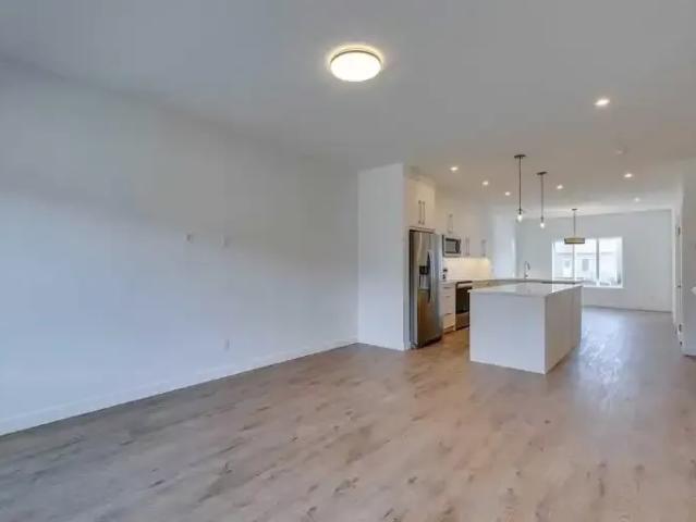 For Rent 3 Bedroom Apartment Calgary AB DS104841678