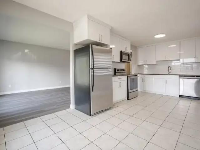 For Rent 3 Bedroom Apartment Calgary AB DS104863899