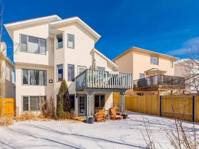 For Rent 3 Bedroom Apartment Calgary AB DS104875982
