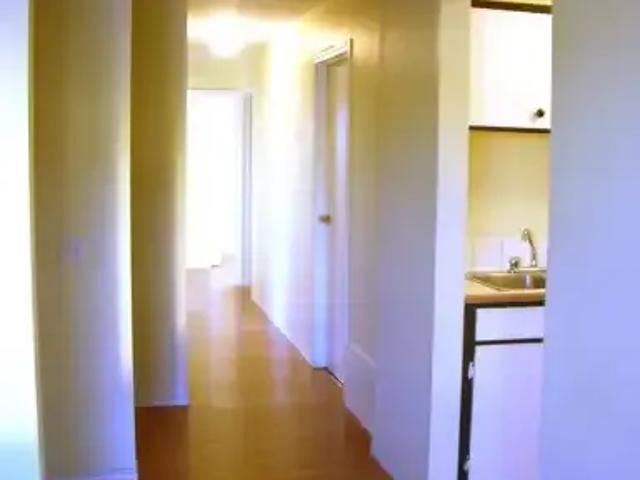 For Rent 3 Bedroom Apartment Calgary AB DS104178821