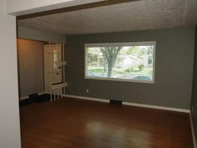 For Rent 3 Bedroom Apartment Calgary AB DS104179768