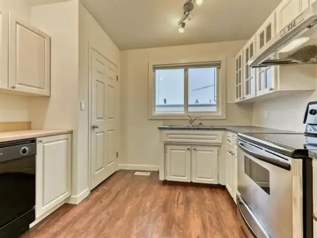 For Rent 3 Bedroom Apartment Calgary AB DS104180821