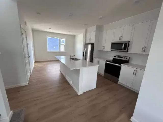 For Rent 3 Bedroom Apartment Calgary AB DS104181648