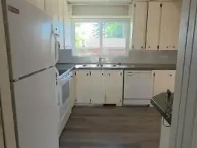 For Rent 3 Bedroom Apartment Calgary AB DS104181939