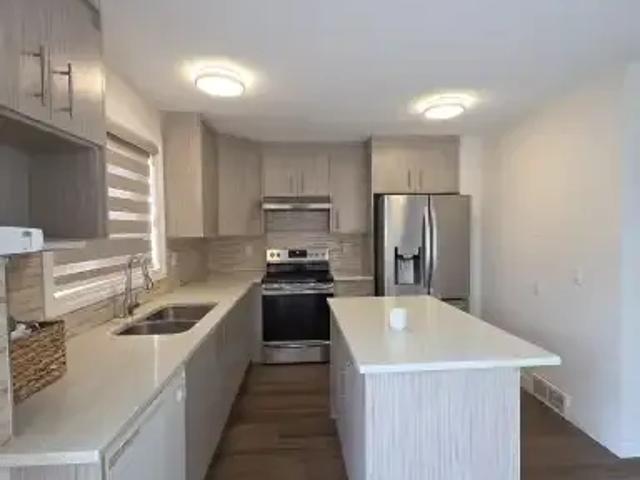 For Rent 3 Bedroom Apartment Calgary AB DS104181982
