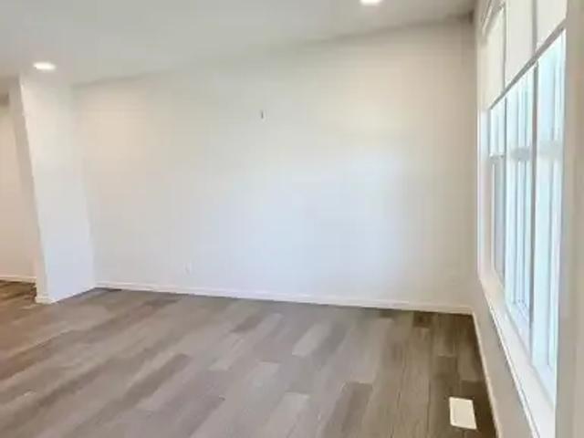 For Rent 3 Bedroom Apartment Calgary AB DS104181096