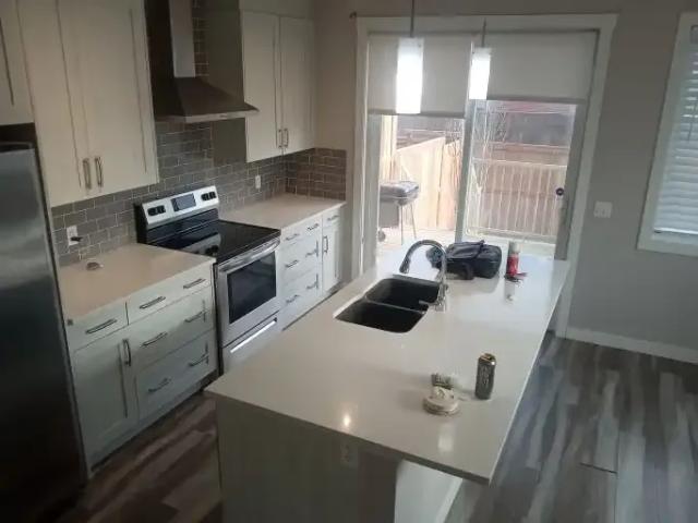 For Rent 3 Bedroom Apartment Calgary AB DS104181200