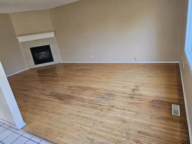 For Rent 3 Bedroom Apartment Calgary AB DS104181384
