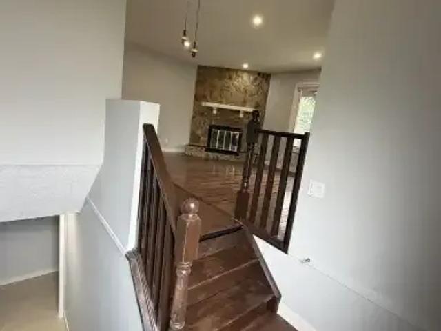 For Rent 3 Bedroom Apartment Calgary AB DS104182737