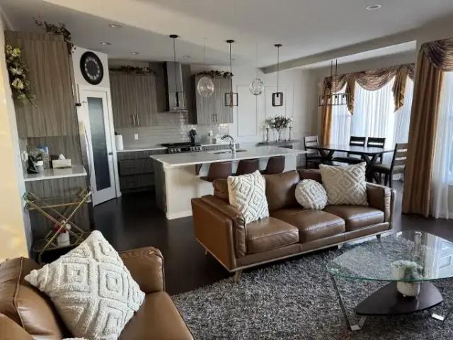 For Rent 3 Bedroom Apartment Calgary AB DS104182128