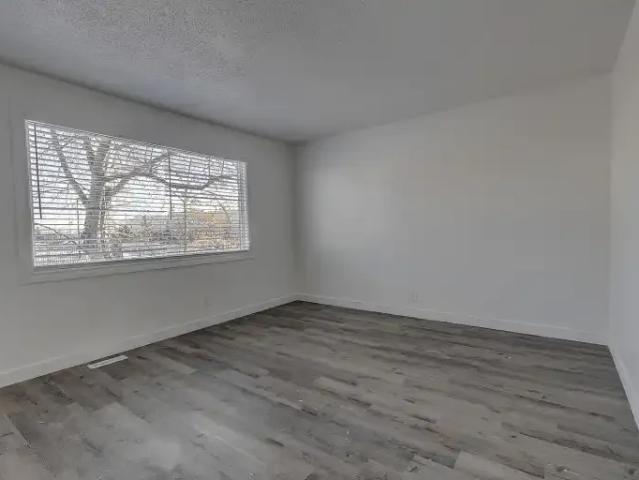 For Rent 3 Bedroom Apartment Calgary AB DS104182136