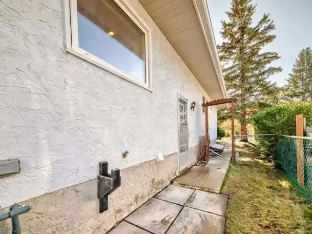 For Rent 3 Bedroom Apartment Calgary AB DS104182195