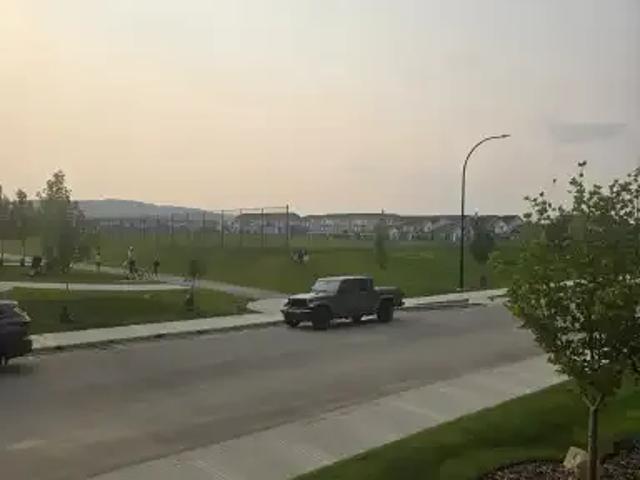 For Rent 3 Bedroom Apartment Calgary AB DS104182340