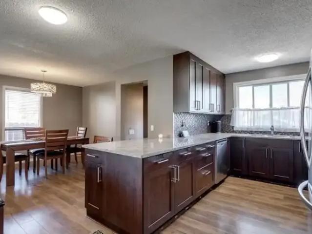 For Rent 3 Bedroom Apartment Calgary AB DS104183069