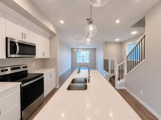 For Rent 3 Bedroom Apartment Calgary AB DS104224606