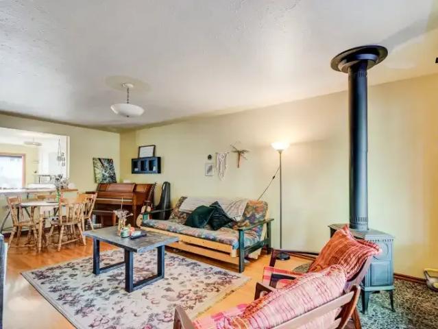 For Rent 3 Bedroom Apartment Calgary AB DS104224622