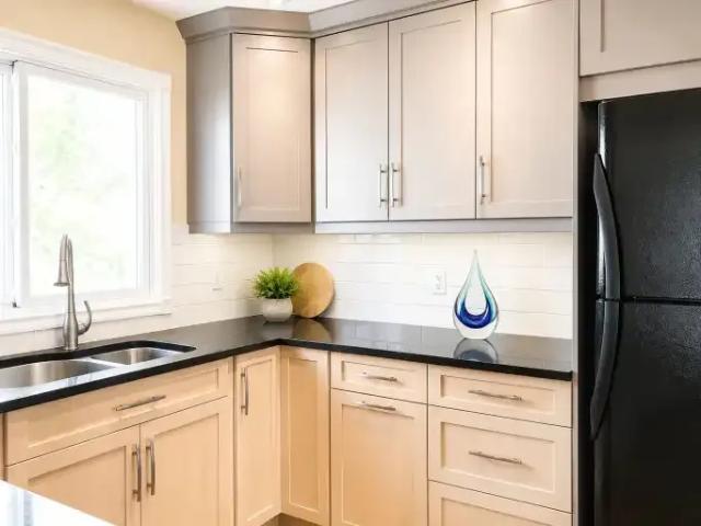 For Rent 3 Bedroom Apartment Calgary AB DS104256871