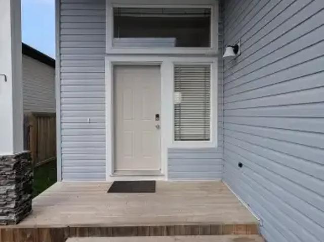 For Rent 3 Bedroom Apartment Carstairs AB DS104322329