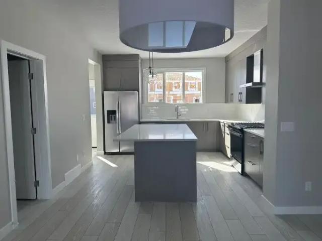 For Rent 3 Bedroom Apartment Chestermere AB DLS102468327