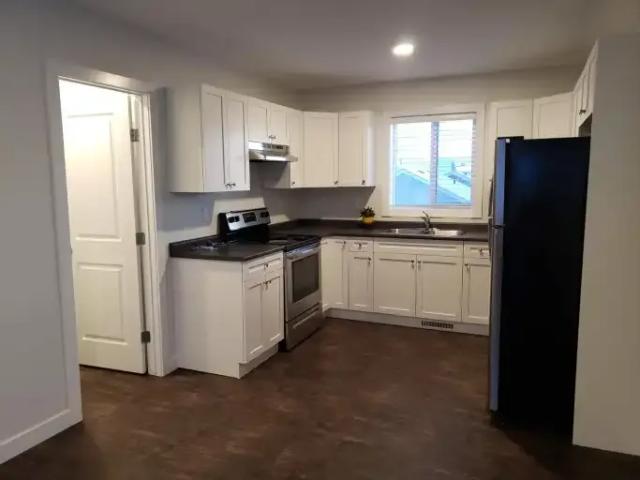 For Rent 3 Bedroom Apartment Clairmont AB DS103739303