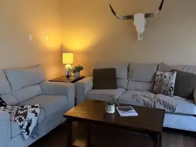 For Rent 3 Bedroom Apartment Cochrane AB DS104841828