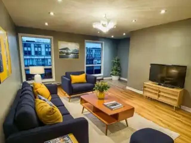 For Rent 3 Bedroom Apartment East York ON DS103739662