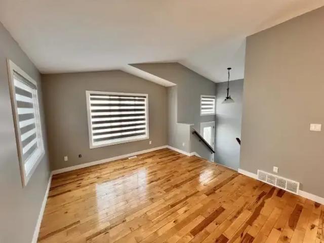 For Rent 3 Bedroom Apartment Edmonton AB DLS100759157